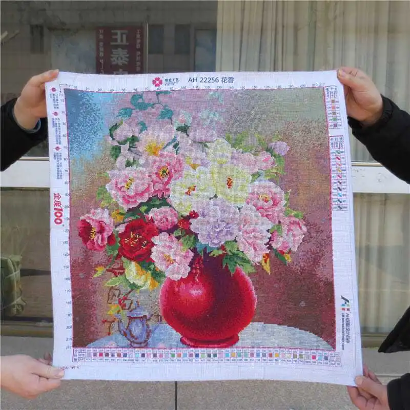 Embroidered Ailuo handmade cross stitch finished product with floral fragrance, pink rose vase, living room, bedroom painting