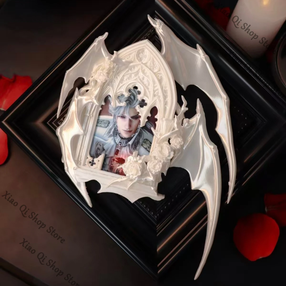 

Love and deepspace doujin merch "Four-Winged Demon" Gothic-style small card frame and card holder - Sylus collect gift