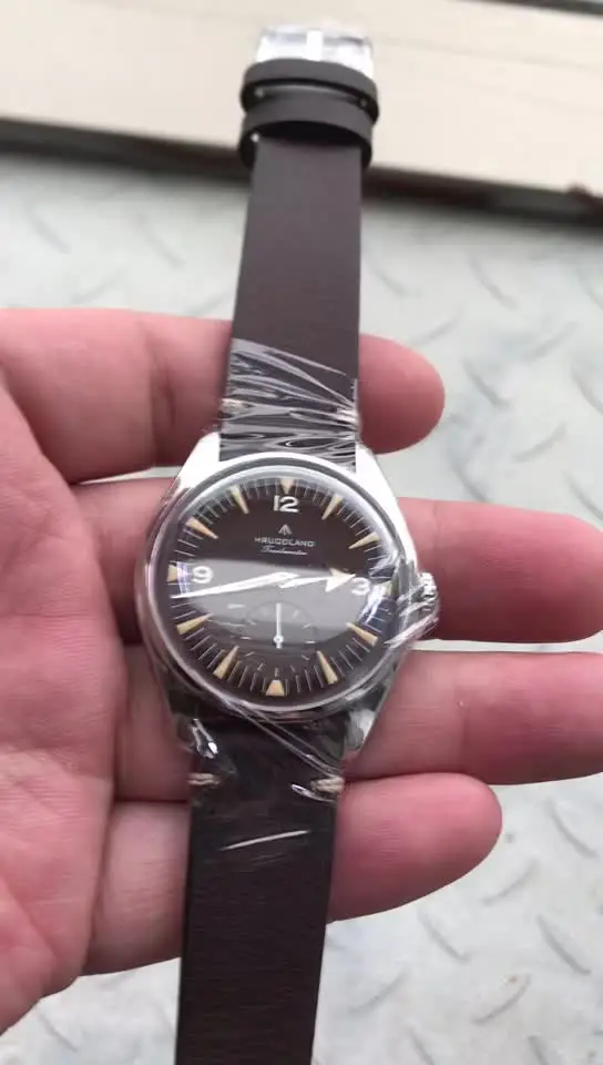 Hruodland 2026 New Men's Retro Quartz Watch Fashion Timepiece for
