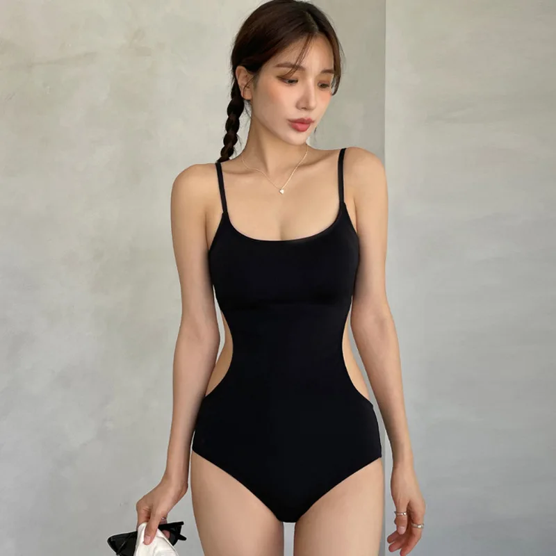 

2023 Japan And South Korea New Women One-Piece Solid Color Strap Leaky Back Sexy Simple Skinny Hot Vacation Bathing Suit Female