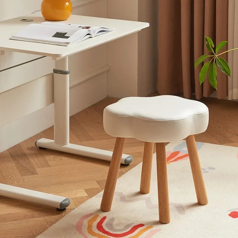 

Cloud Shape Solid Wood Makeup Stools: Light Luxury Vanity Chairs, Creative Lamb Flannel, Cute Personality Nail Stool