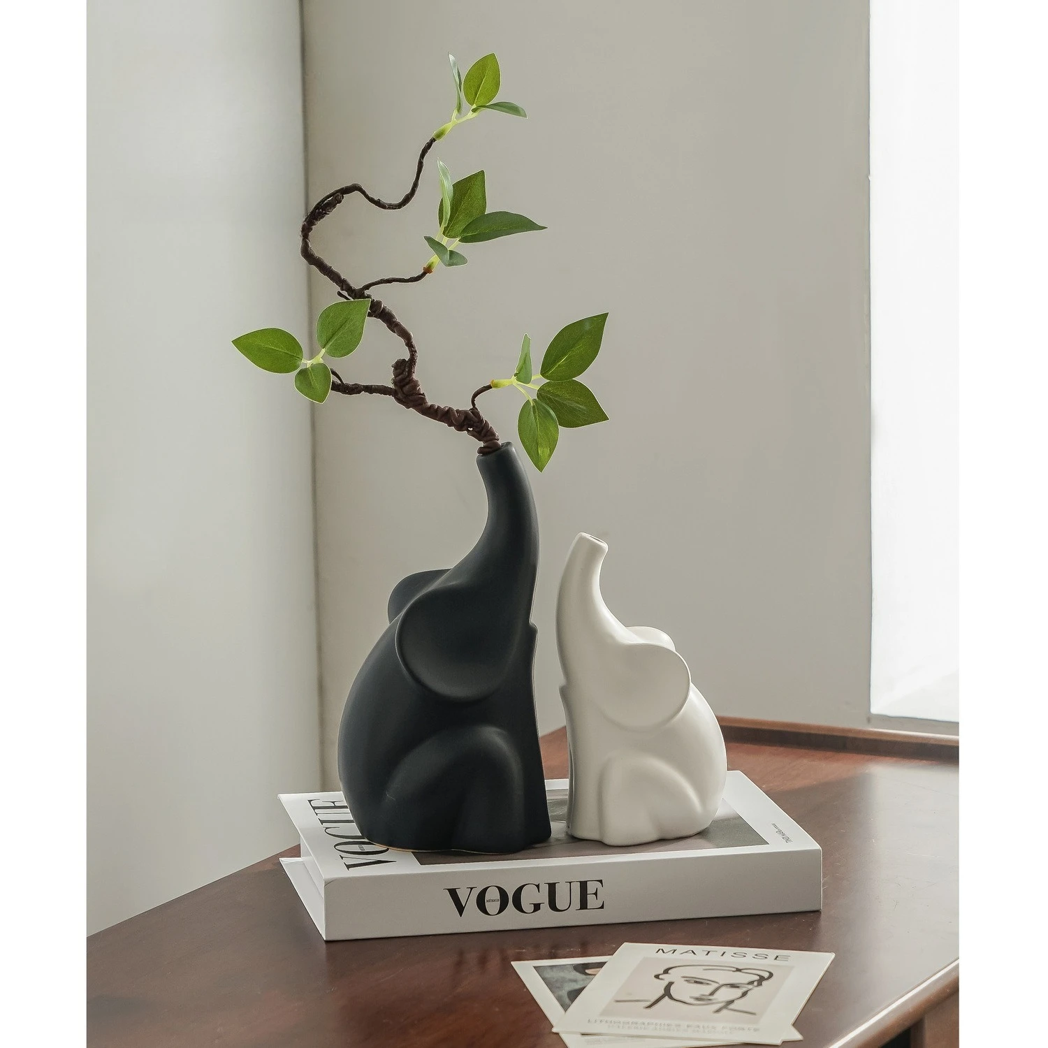 Nordic Elephant Ceramic Vases Wabi Sabi Style Flower Arrangement High Grade Ornament for Living Room Entrance TV Cabinet Craft