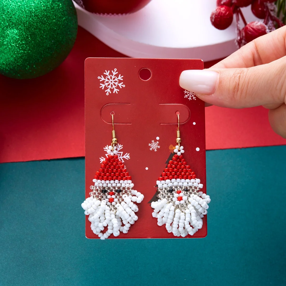 Weihnachtliche Ohrringe in Form eines Hauses mit Reisperlen für Damen, bunte Perlen, Weihnachtsmann, Rentier, Schneeflocke, Baum, Schleifen-Ohrringe, Schmuck. – Detail 38