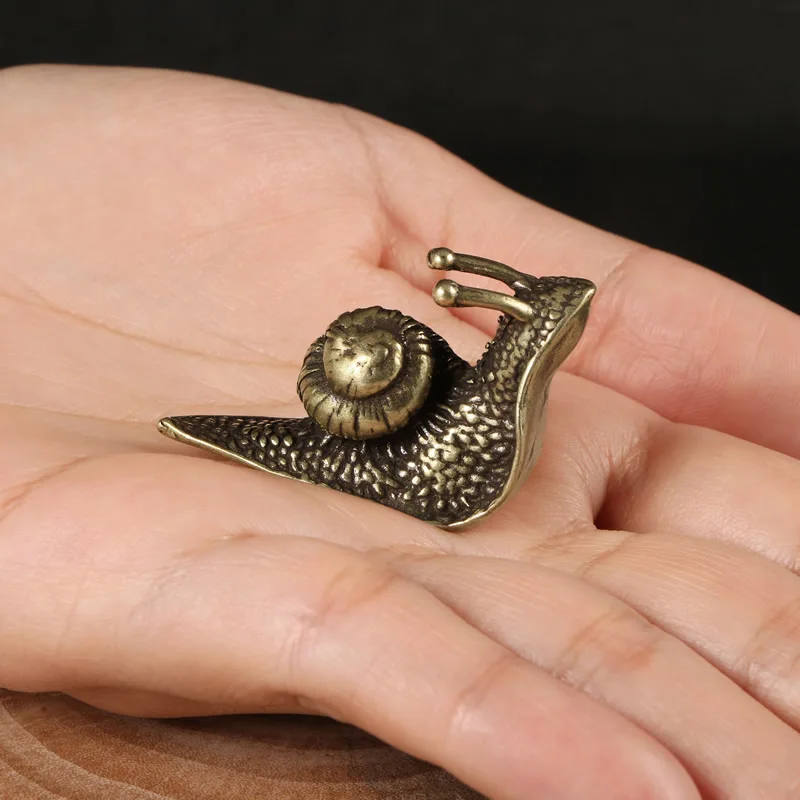 Cute Mini Vintage Brass Snail Portable Animal Statue Incense Holder Props Home Office Desk Decoration Ornament Hand Toy Gift
