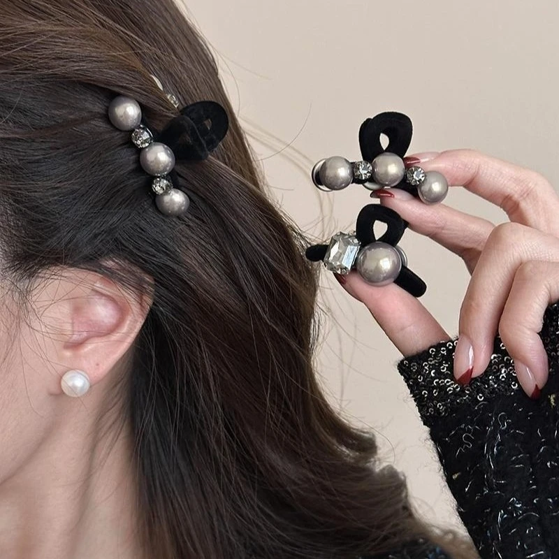

Simple Pearl Acrylic Small Grip Clip for Women Korean Fashion Diamond Forehead Bangs Side Clip Sweet Elegant Styling Accessories