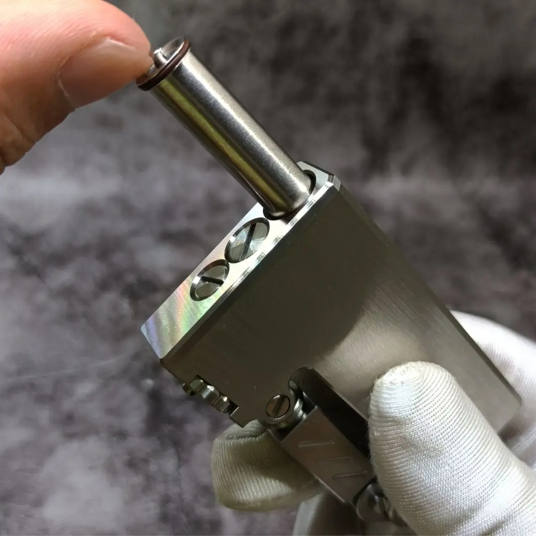 Titanium&Stainless Steel Manual Ejection Windproof Retro Mechanical Kerosene Lighter With Spare Oil Tank CNC Precision
