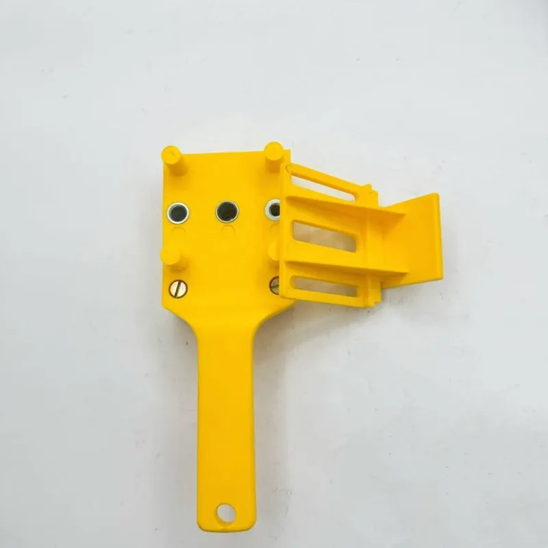 

Ручной инструмент для точного позиционирования и эффективной сборки: пробойник для прямых отверстий и локатор для досок