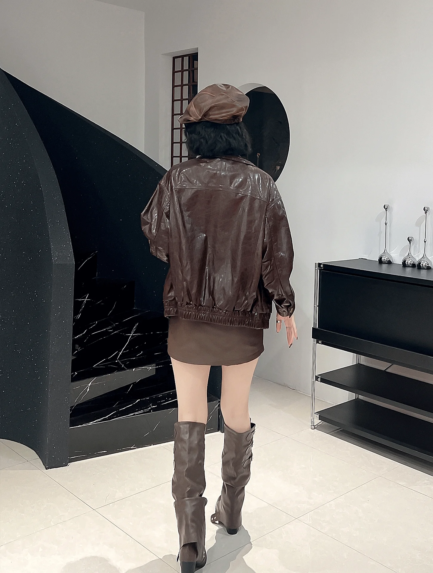 Giacca in Pelle Retrò con Finitura a Cera d'Olio, Giacca da Moto con Zip Robusta, Capospalla Invernale da Donna alla Moda