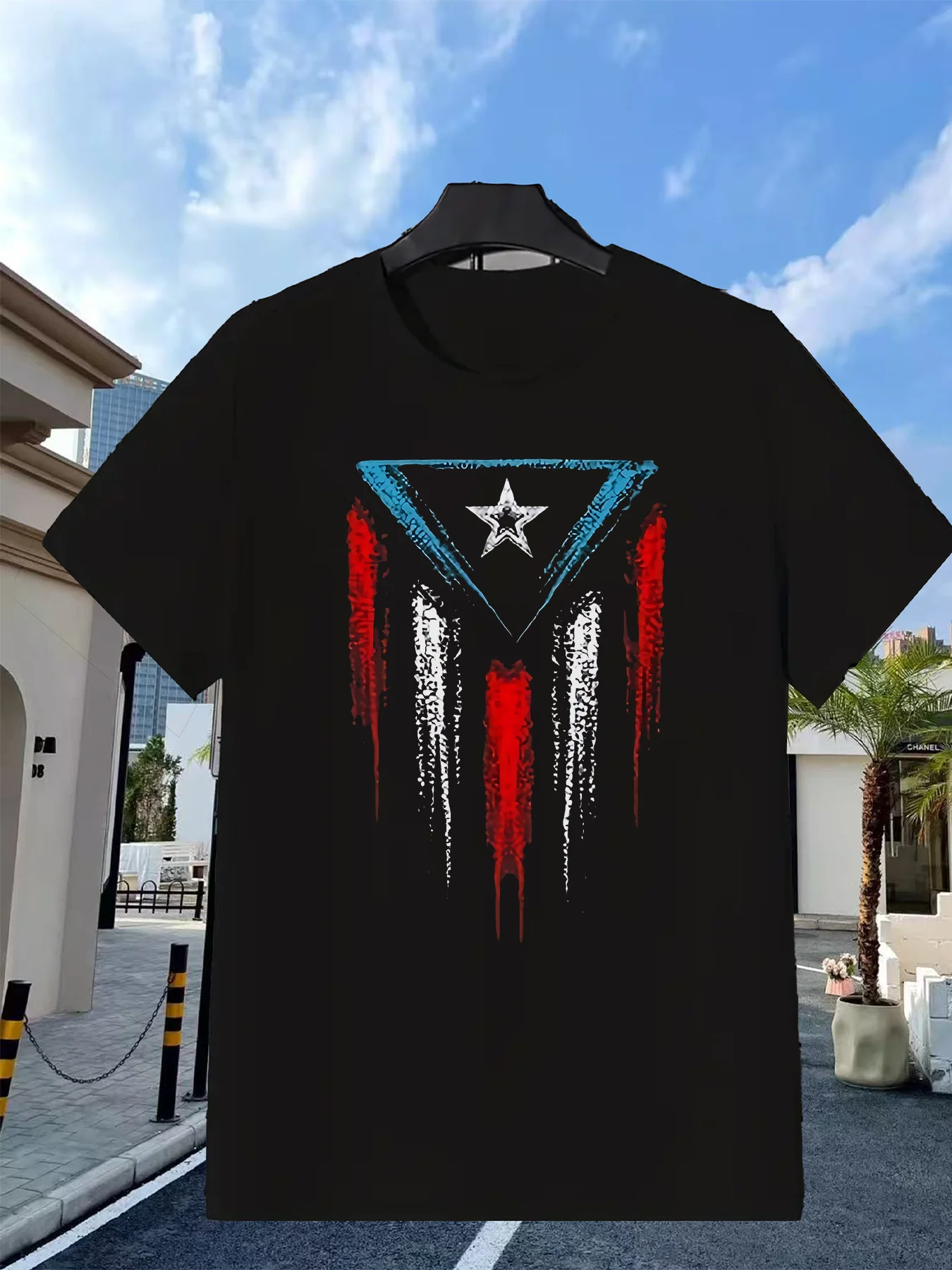 T-Shirt Printed With Red White And Black Star-Spangled Patterns This Casual Daily Wear Is Designed For Sports Enthusiasts