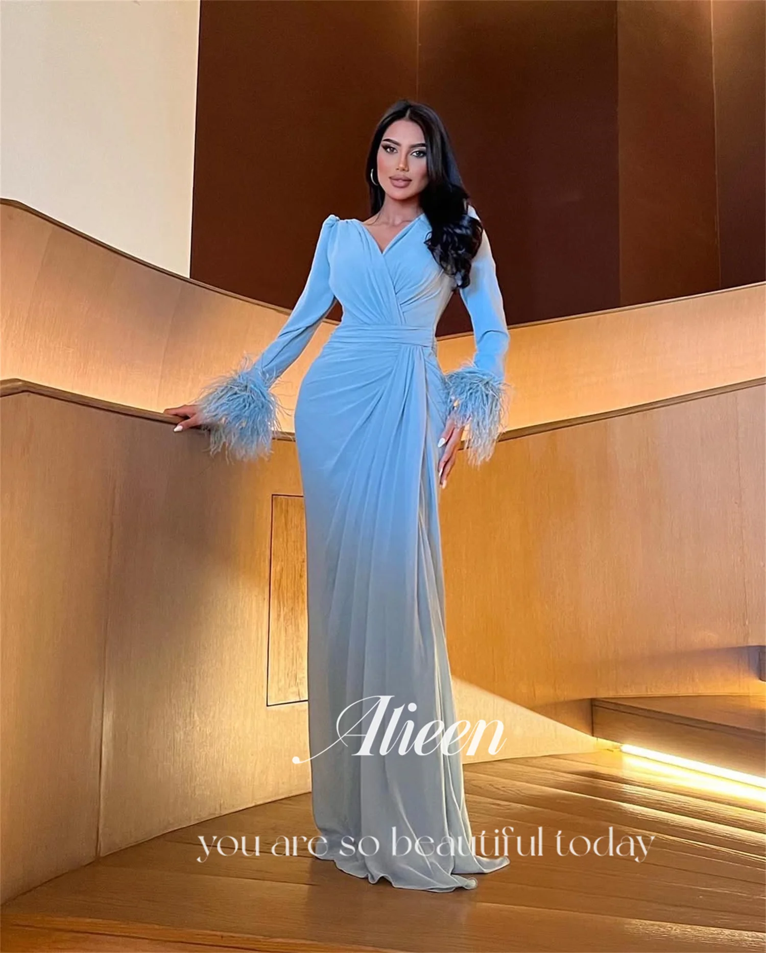 Aileen Vestidos De Festa Dubai فساتين سهرة فاخرة 2025 بأكمام طويلة ريشة فساتين سهرة أنيقة مخصصة للحفلات الراقصة مثير