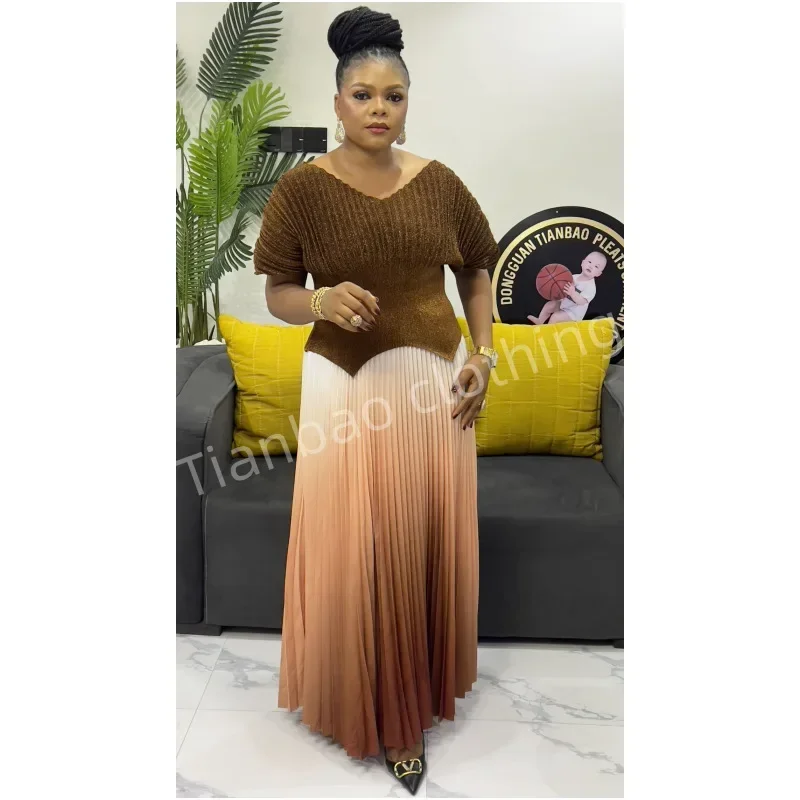 

Miyake плиссированный комплект из двух предметов для женщин, новинка 2025, флуоресцентный градиент, темперамент, тонкий и тонкий женский костюм с юбкой большого размера