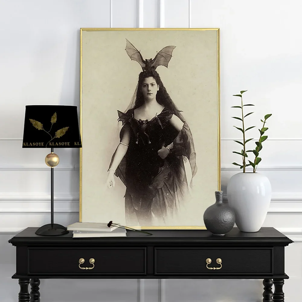 Vampire Queen Batgirl Gothic Victorian Poster Vintage Bat Costume Wall Art Canvas Print per la decorazione domestica