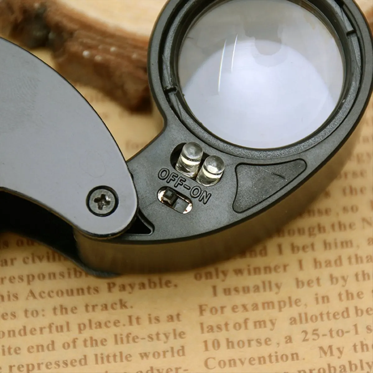 AA83 40X Mini Loupe Illuminated Magnifier Glass Eye Jewelers LED Lights Portable Folding Magnifying for Jewelry Coins Antique
