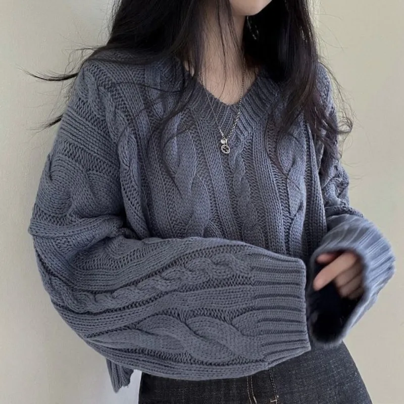 2025New Autumn Winter Vintage V-neck Women's Knitted  Sweater Loose Fit Leisure Solid Color Loose Casual Wear Women Top