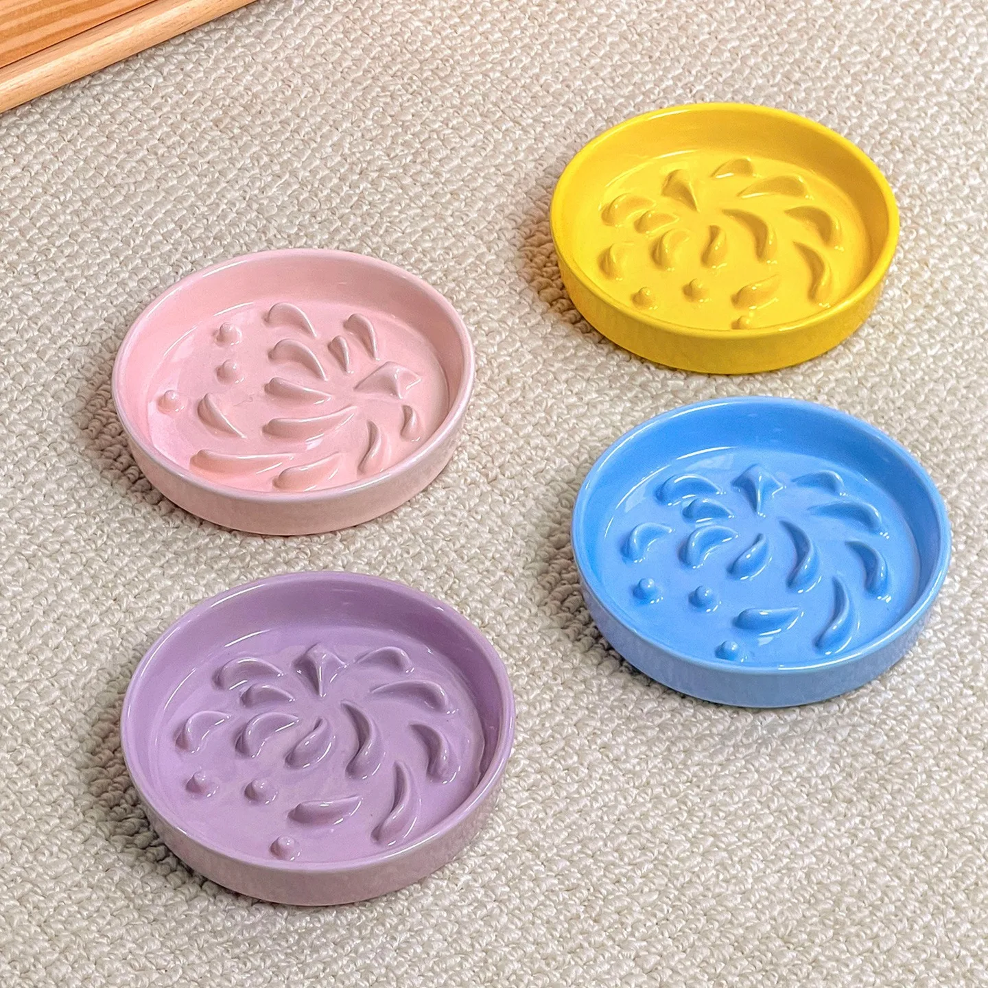 

Cerc Slow Feeding Di Bowl Dog Bowl with Firework Pattern Non-Choking Design Glaze Pet Food Bowl