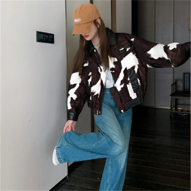 

Осенняя мода 2025 года, модная сексуальная женская короткая куртка из искусственной кожи в американском уличном стиле с коровьим принтом
