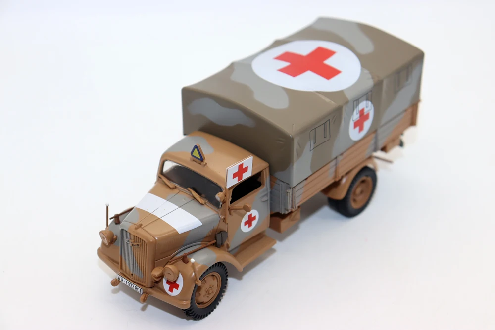 New Altaya 1/43 Scale Opel Blitz 3,6-36S(Kfz.305)  DAK 1942 Military Ambulance Truck Diecast Model for collection Gfit