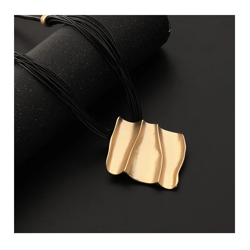

Exclusive for New Geometric Fashion Pattern Necklace Versatile Exquisite Simple Women's Metal Pendant