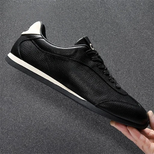 Non slip sneakers simple elegant style soft wear resistant sole lightweight breathable casual trainers for men women streetwear