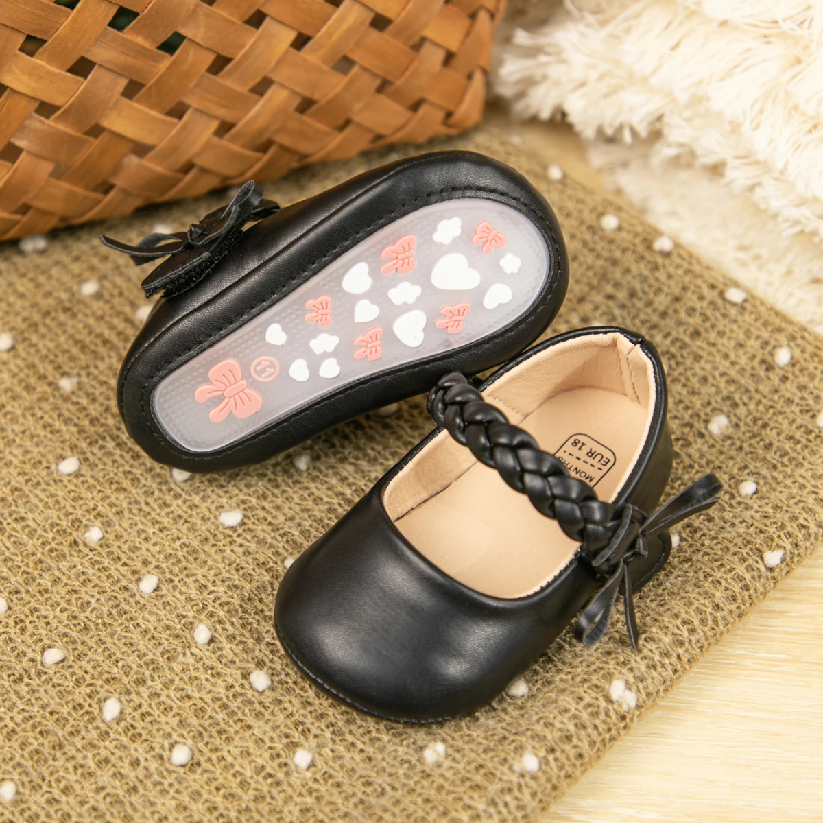 Baby\'s First Pair of Toddler Shoes Baby Girls Shoes Rubber material Breathable Non-slip Girls Fashion Shoes Princess Lace Style