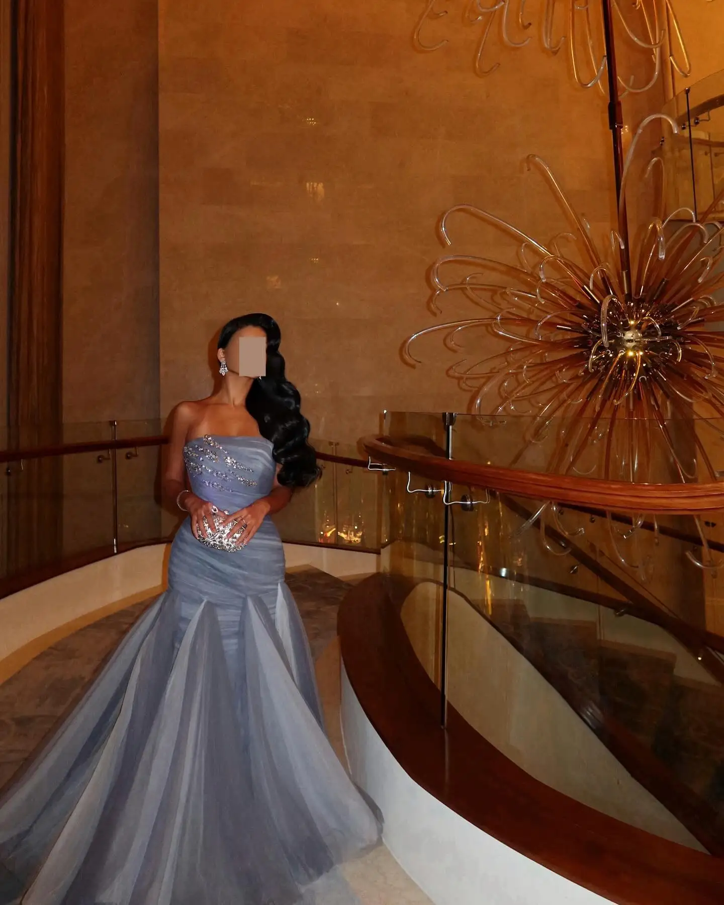 Vestido de noche de cristal de sirena de Organza de lujo personalizado temperamento sin mangas sin tirantes hasta el suelo vestidos de ocasión a medida