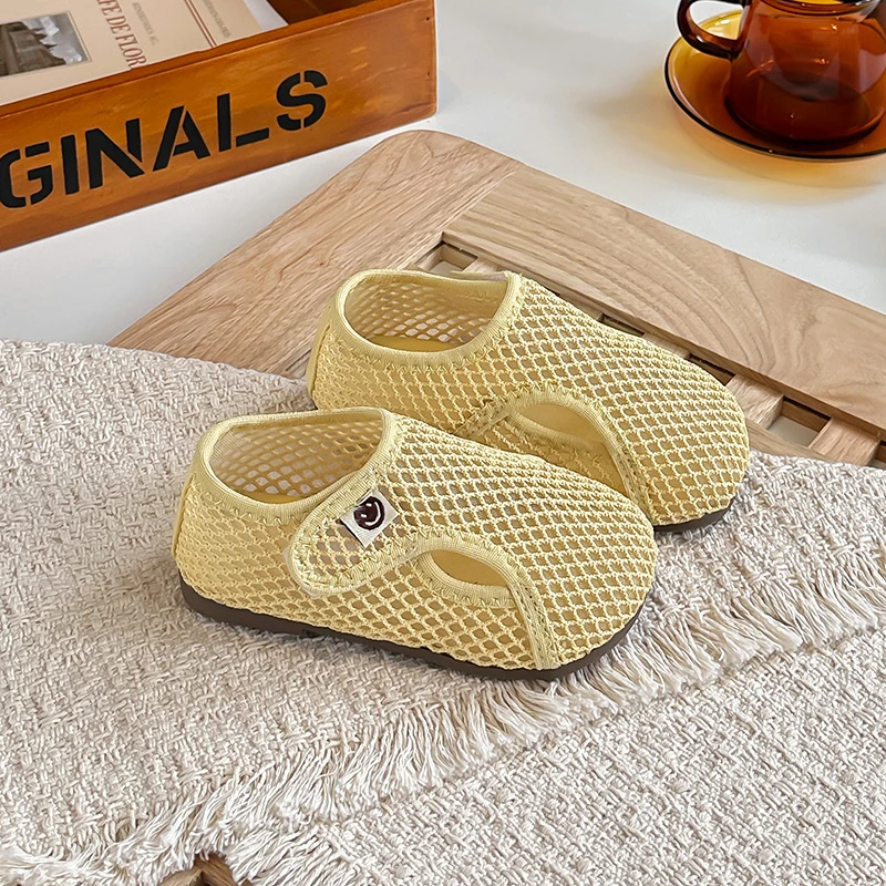 Children's Casual Shoes 2026 Summer New Girls' Baby Soft-soled Sandals Breathable Boys' Barefoot Beach Shoe Zapatos De Niña