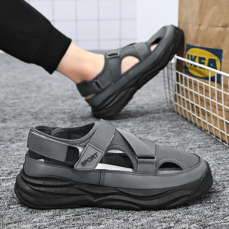 Sandalias de plataforma para hombre, zapatos informales ligeros y transpirables, calzado de playa al aire libre, Tenis masculinos, moda de verano, novedad