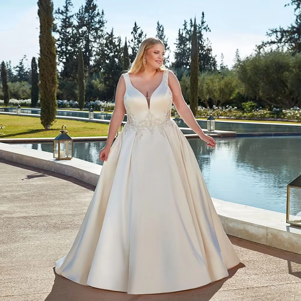 

Exquisite Plus Size Wedding Dresses for Princess 2025 Summer Oversize Bridal Gowns with Lace New Court Train Vestido De Novia