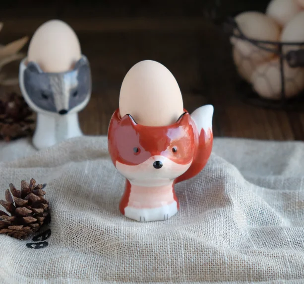 Creative Fox Egg Tray Ceramics Egg Boiler Squirrel Shap Tableware Decoration Lovely Kitchen Tools Egg Cups Egg Holder ZL006