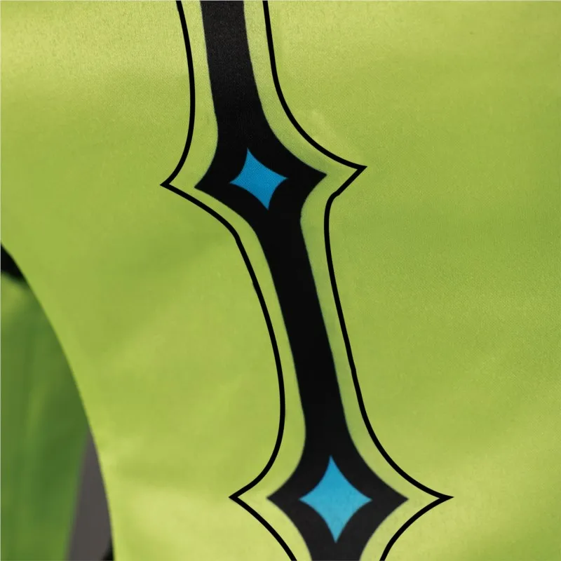 Shangxiang's COSPLAY costume made of leather is a 2D role-playing