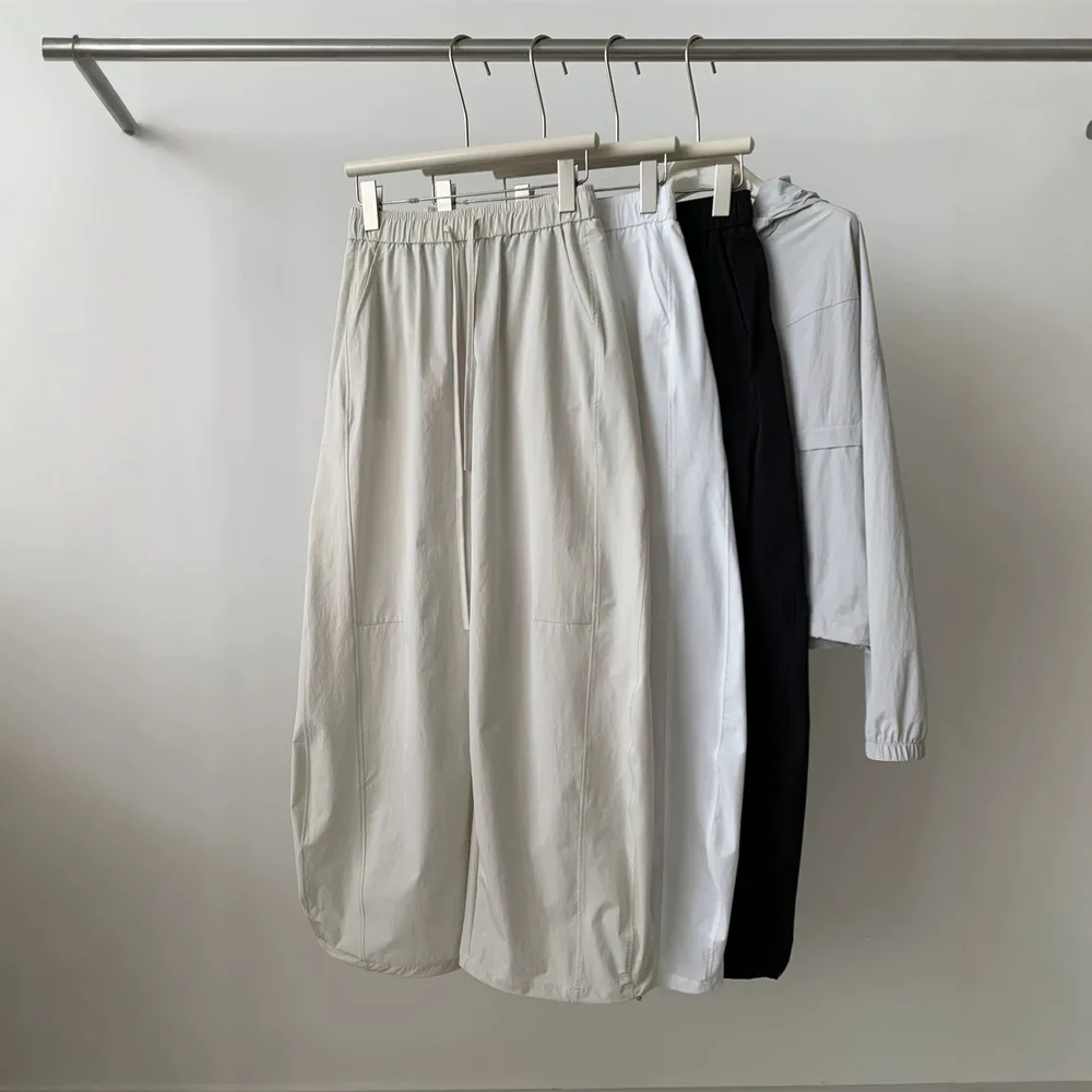 Lightweight Patchwork Curved-leg Cargo Pant Women, Relaxed Fit, Slimming, High-waisted, Wide-leg, Cuffed