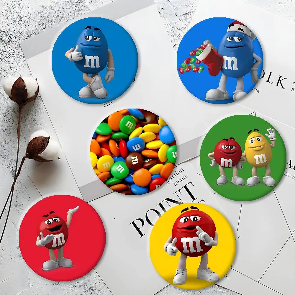 Insignias de chocolate M-Ms c, accesorios, alfileres creativos de hojalata, insignia divertida, broche de Metal para bolsa, ropa, sombrero, decoración, regalos de joyería