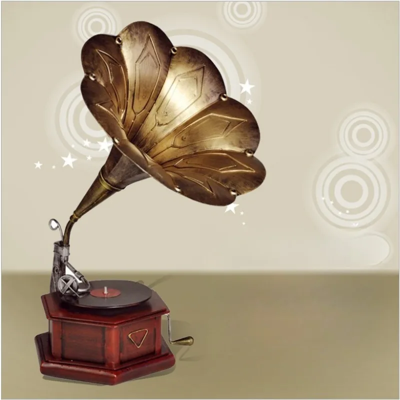 Metal Gramophone Ornaments Retro Art Creative Aesthetic Sculptures Interior Decoration Ornaments Record Player Crafts Model