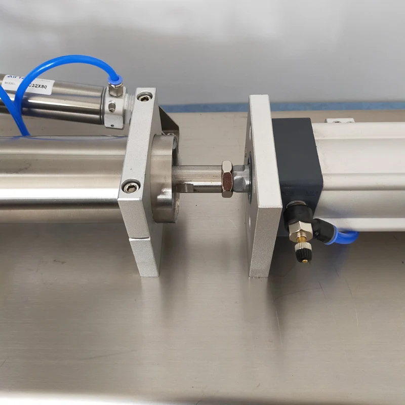 آلة تعبئة صلصة الآيس كريم الناعمة التجارية / آلة تعبئة مستحضرات التجميل كاتشب الهلام