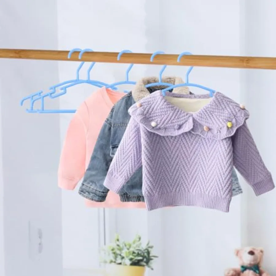 60 عبوة من الشماعات الصغيرة البلاستيكية الزرقاء لتخزين الخزانة: مثالية لتنظيم معاطف الأطفال والسترات والملابس مع تصميم متين