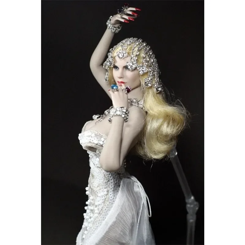 Ręcznie robiona spódnica z białej przędzy w skali 1/6 dla żołnierki, piękny strój, model DIY dla 12-calowych figurek akcji, dekoracja lalki.