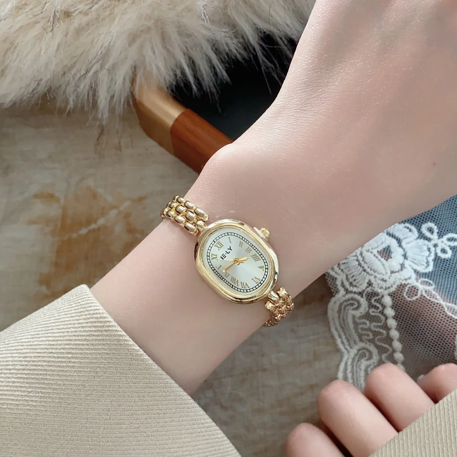 Women Watches Top Brand Luxury Wristwatches Ladies Fashion Gold  Bracelet Watch Female Elegant Clock Women montre femme
