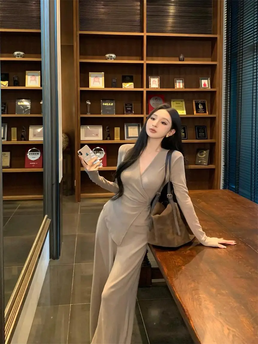 

Women's Long Sve T-irt Cross V-Ne Drapey Wide Leg Pants Two-Piece Set Faionable Winter Outfit Casual Comfortable