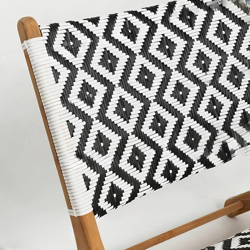 Poltrona per il tempo libero in legno massello