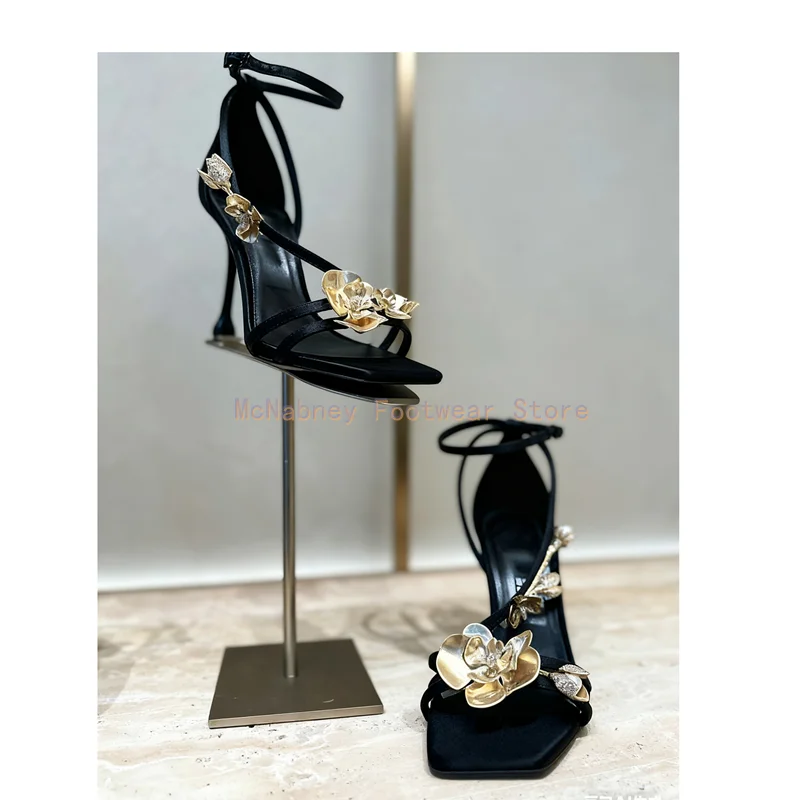 

Leaky Toe Square Head Sandals Metal flowers Decorate Women's Shoes One-line Belt Teardrop Stilettos Sandals Banquet Versatile