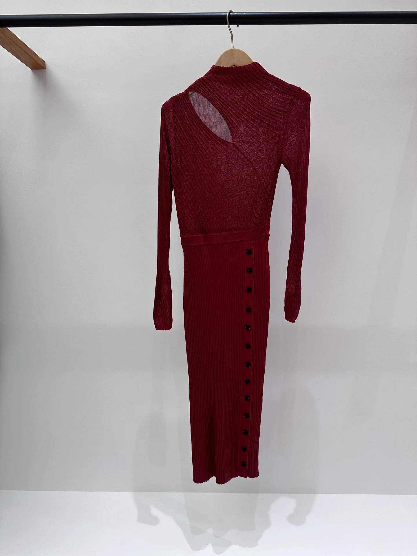 Elegante abito in maglia traforata con ritagli sulle spalle, bordeaux, elegante e sexy, elastico, vestibilità slim, maniche lunghe, abito da donna