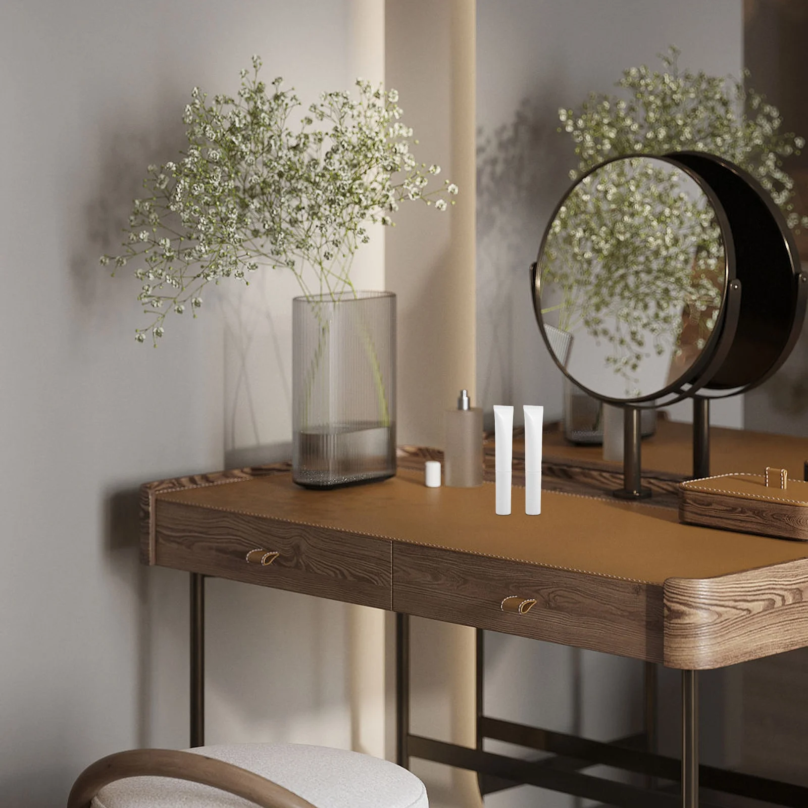 

2Pcs Empty Squeeze Tube 15ml Flocked Head Travel Makeup Containers Foundation Concealer Refillable Plastic Lotion Cream