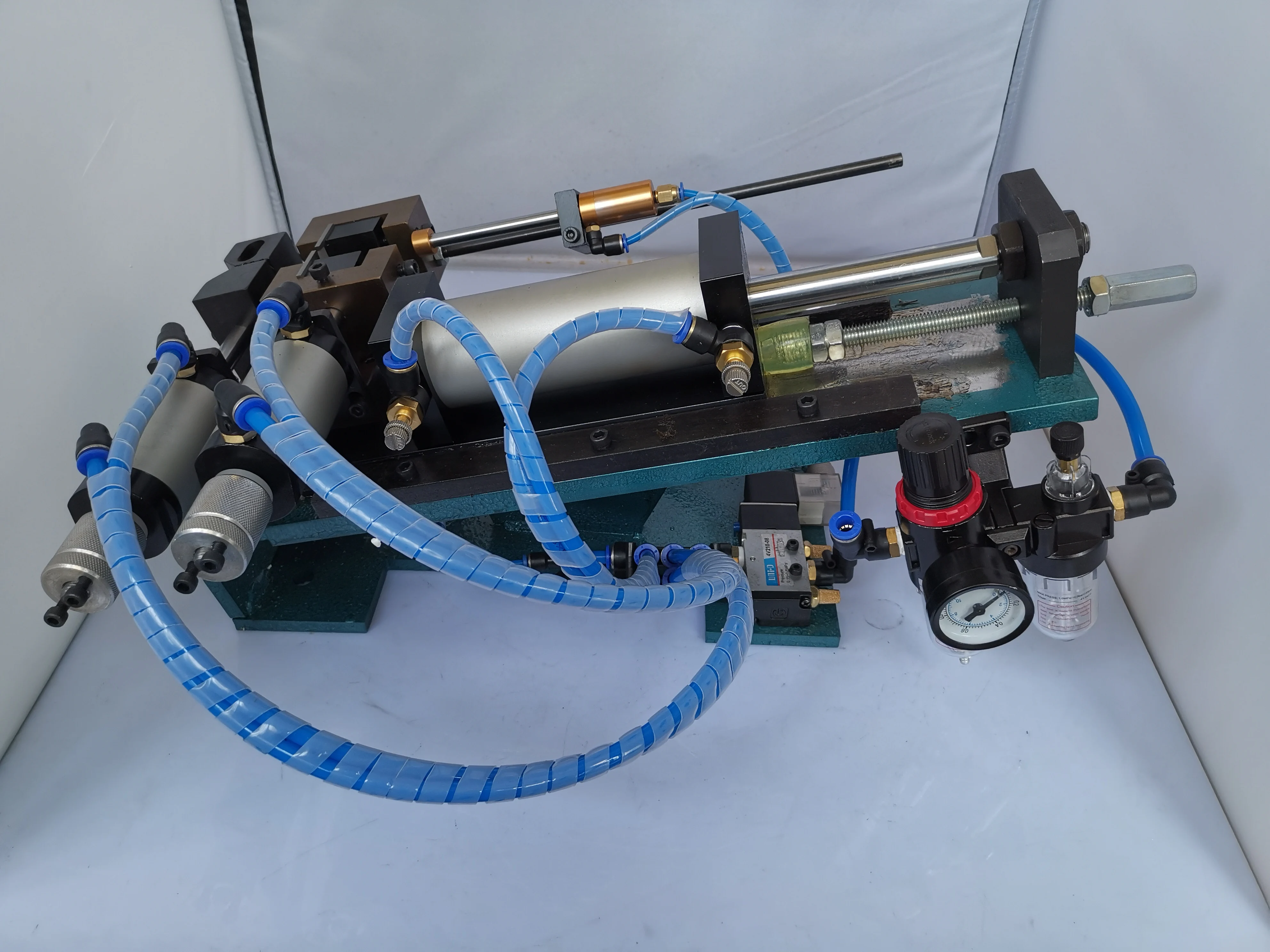 DZ-305 Horizontal  Pneumatic Wire Stripping Machine and peeling Machine , Power Jacket Wire Stripping Machine