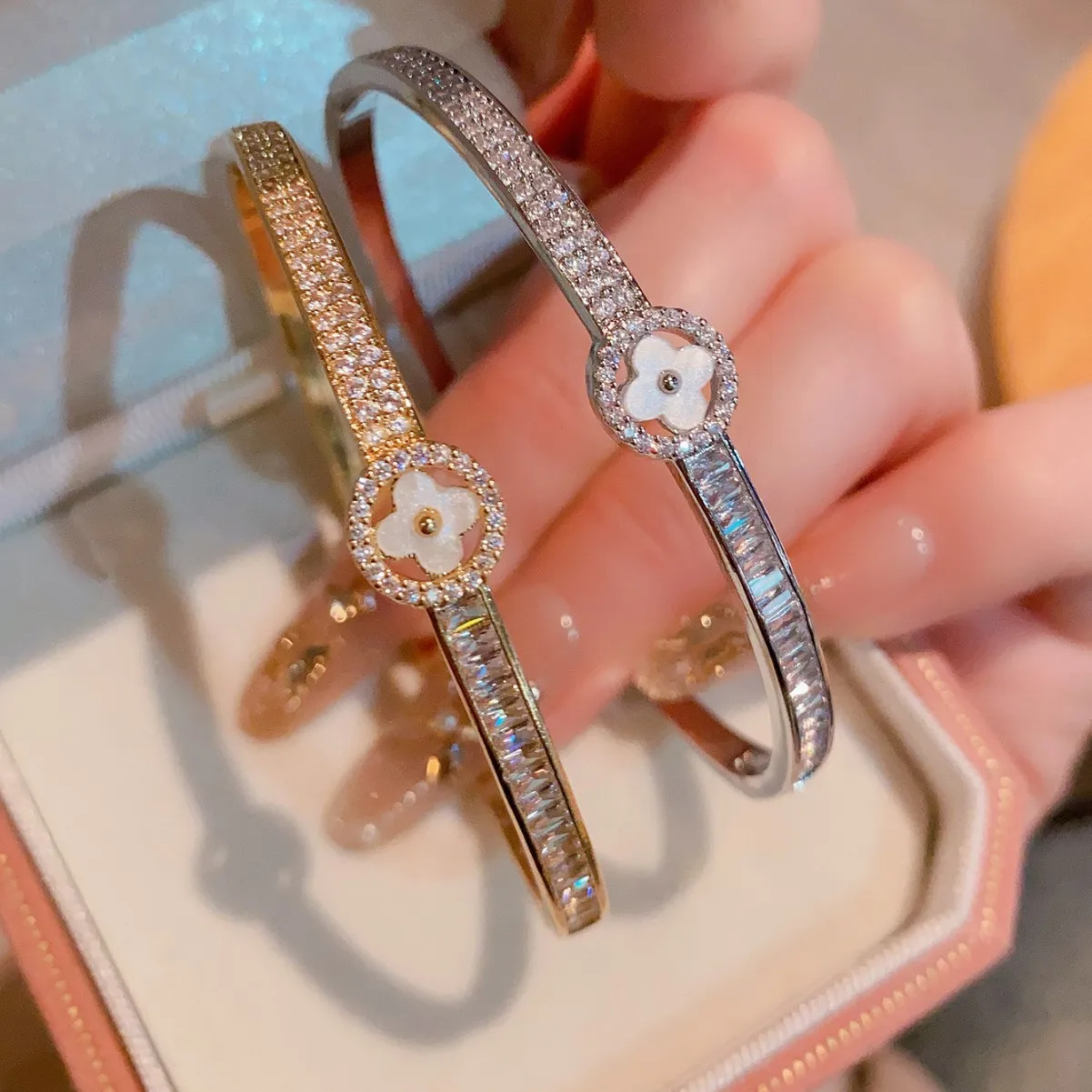 Muschelblume neuer Stil Schnalle Armband Zirkon Manschettenarmreif für Frau