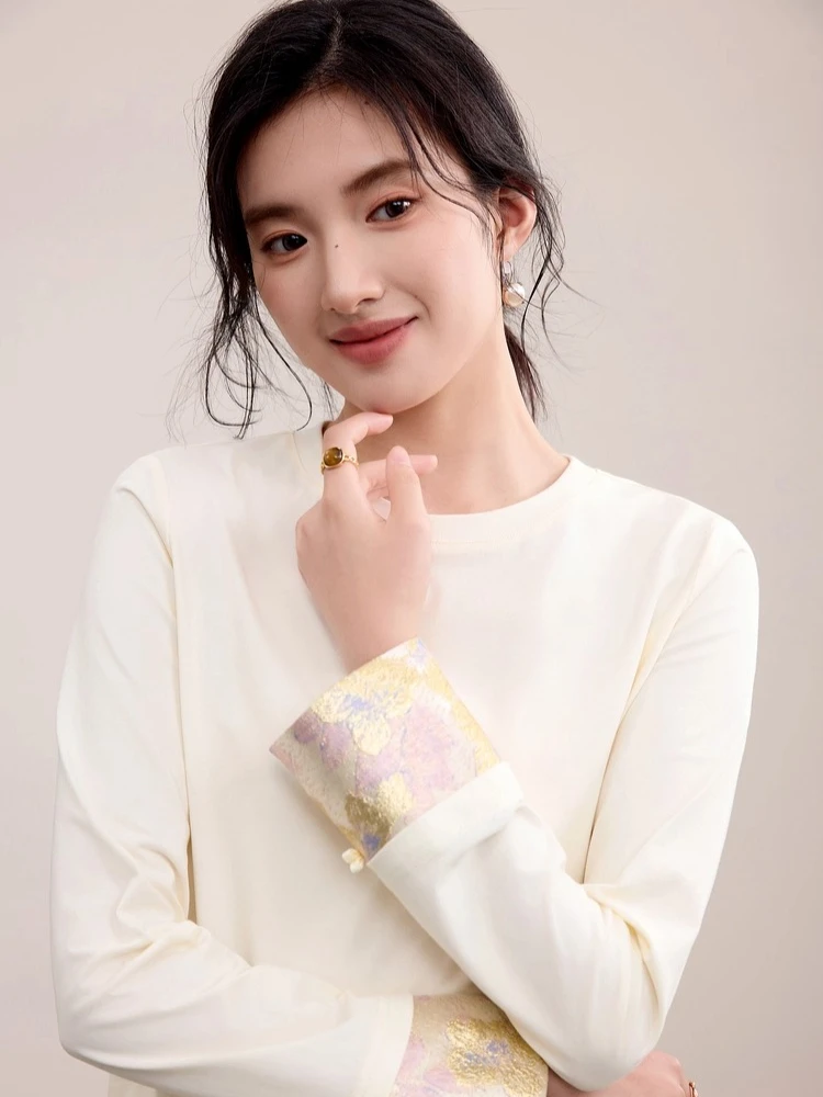 SENTUBILA Damska koszulka z długim rękawem w stylu chińskim, nowość na jesień 2025, okrągły dekolt, łączona żakardowa morelowa bluzka damska 153TM3149