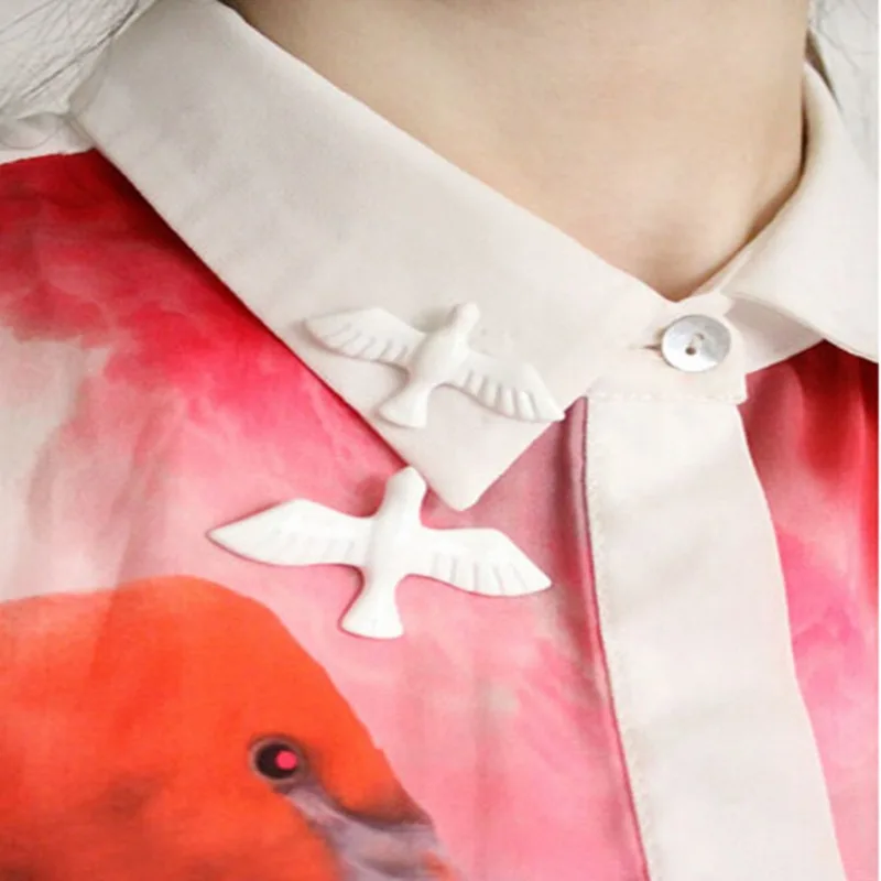 Trendy Animal Brooch Pins Creative Big Collar Suit Versatile Collar Needle Cute Peace Dove White Dove Cartoon Brooch Accessory