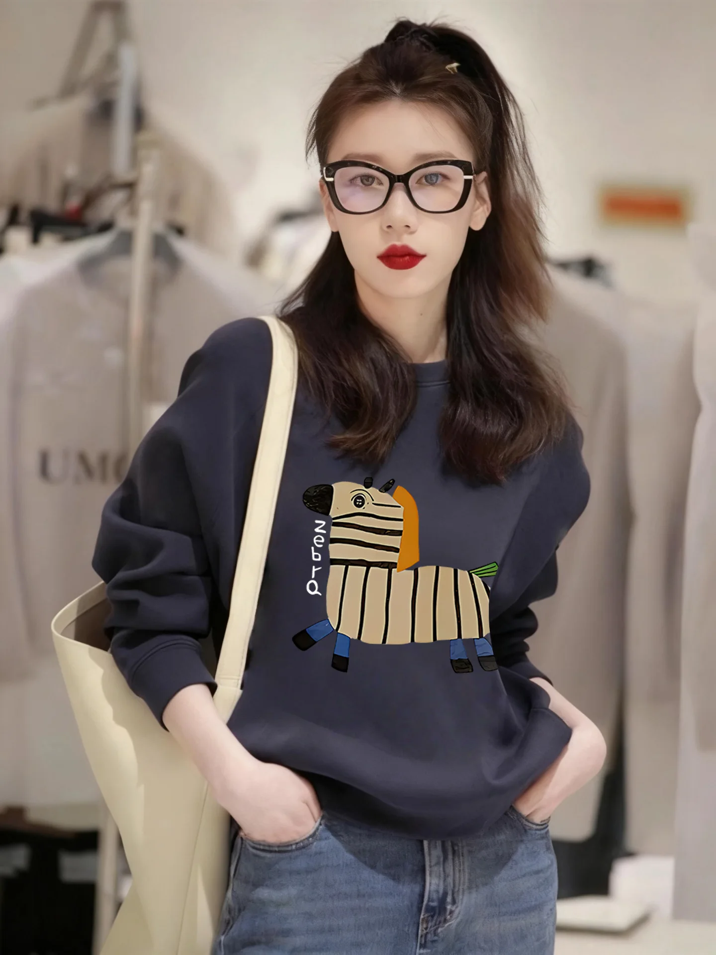 

Женская толстовка с мультяшным принтом и флисовой подкладкой, с круглым вырезом, теплая, в корейском стиле, осенне-зимняя модная толстовка