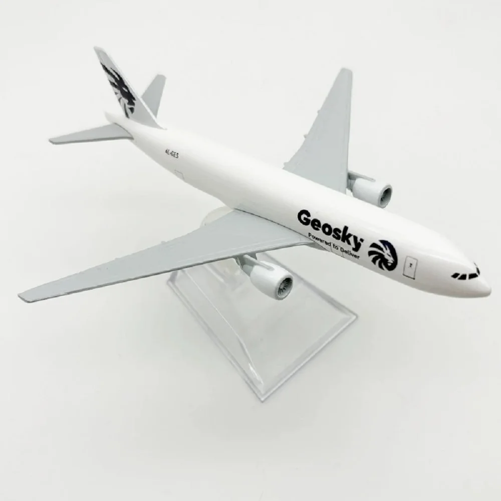 

16cm Diecast Metal Geosky Airways B767 Miniature Airplane Models Kit Replica 1/400 Scale Planes Toy Souvenir Display With Stand