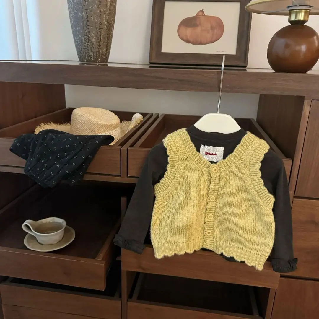 

Two-piece Suit Yellow Knitted Vest Lace T-shirt Set Trendy Korean Loose Casual Sweet Soft Long Sleeves Fashionable Comfortable