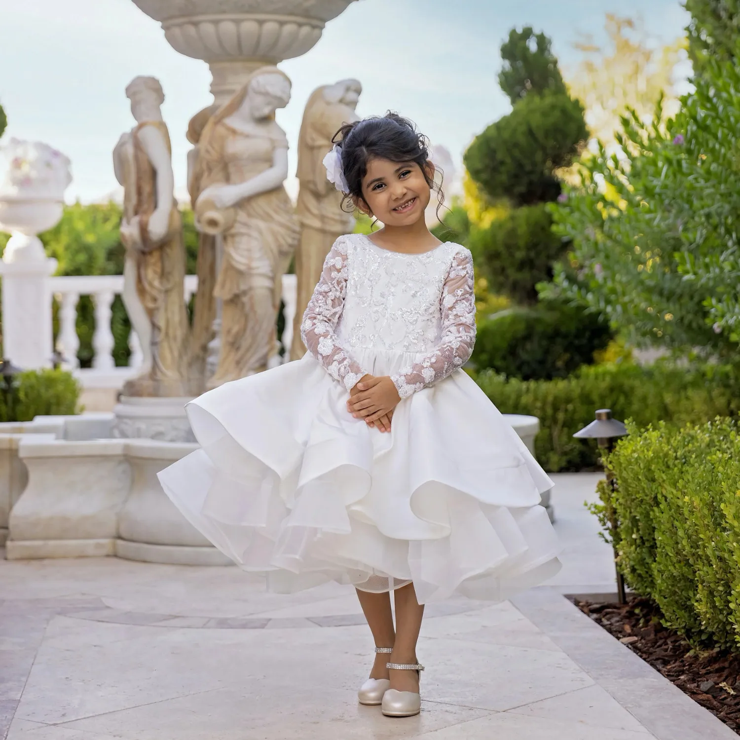 

Child Girl Wedding Dress With Bow White Party Dresses Princess Fluffy Satin Long Sleeves Puffy Flower Girl Dresses For Weddings